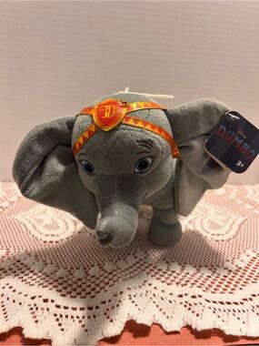 2018 Disney Dumbo Live Action Movie Red Circus Headband Small Plush 9”